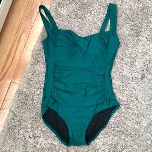 Swimsuits For All Swim Suit / Bathingsuit